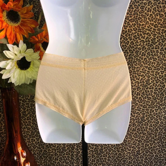 🌻5/$25🌻RELATIVITY INTIMATES Size 6 - Picture 3 of 3